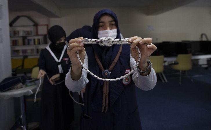 İzci lideri, Kur'an kursunda "yavru kurtlar" yetiştiriyor G4