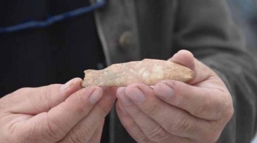 15 santim boyunda balık figürü bulundu:  8 bin yıl öncesindeki İzmirlilere ait! 