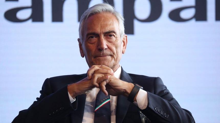 İtalya Futbol Federasyonu Başkanı: Irk&ccedil;ı taraftarlar stadyumlardan &ouml;m&uuml;r boyu men edilmeli