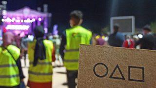 Kartvizit dağıttılar! Belediyeden 'Squid Game' göndermesi