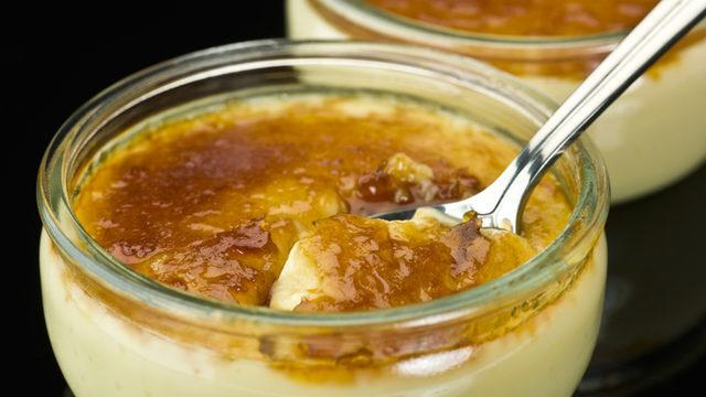 Creme Brulee (Krem Brüle) nasıl yapılır? Creme Brulee malzemeleri neler?