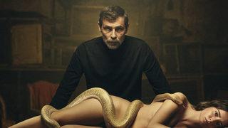 Hamlet dizisinin sokak afişinde Elit İşcan’ın üzerine örtü serdiler!