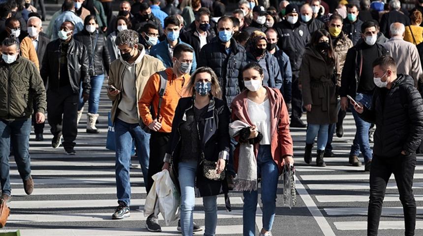 Bilim Kurulu Üyesi Kayıpmaz: Aktif vakaların yüzde 40'ı 23 yaş altı gençler