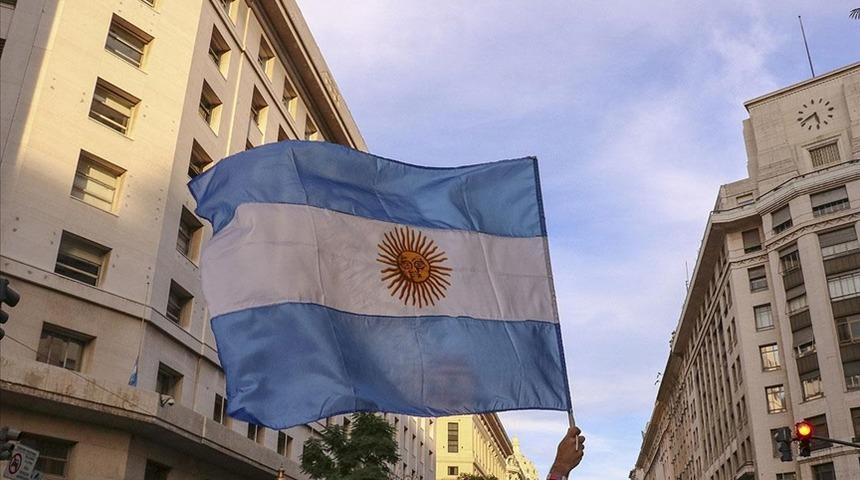 Arjantin'de seçimler öne alındı