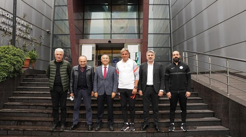 Vali Kemal Çeber'den Çaykur Rizespor'a ziyaret