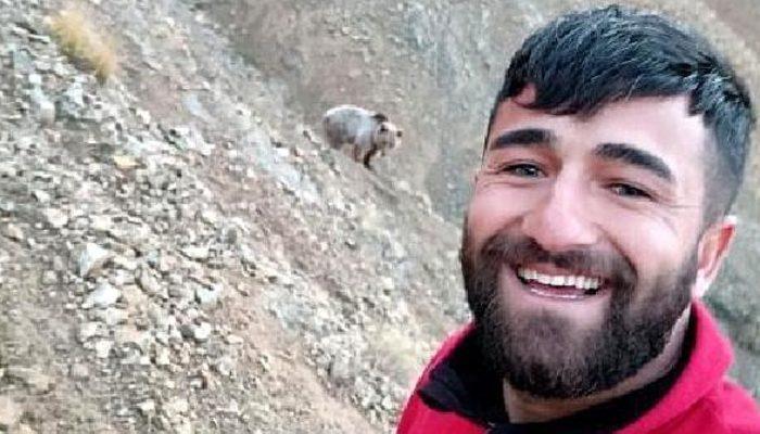 İlginç görüntü! Ayının peşinden koşup selfie çekti