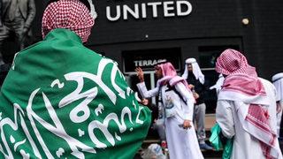 Newcastle: Arap kıyafetleriyle maça gelmeyin