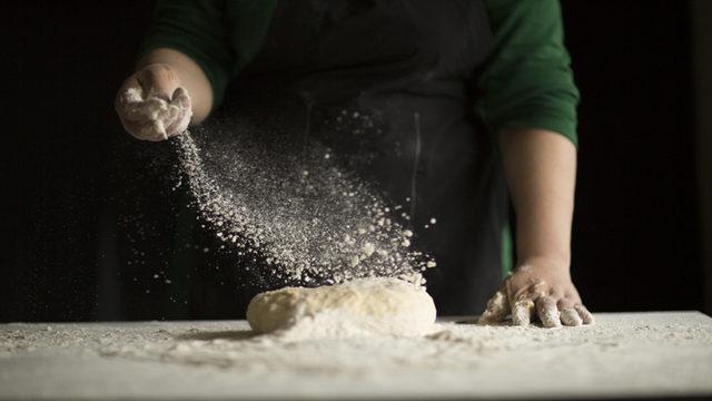 Biberli ekmek nasıl yapılır? Biberli ekmek malzemeleri neler?