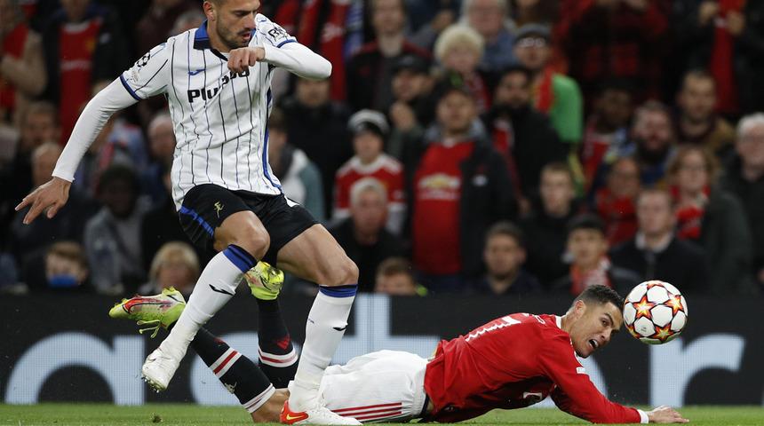 Merih Demiral, Ronaldo'yu yıktı! Ağları sarstı...