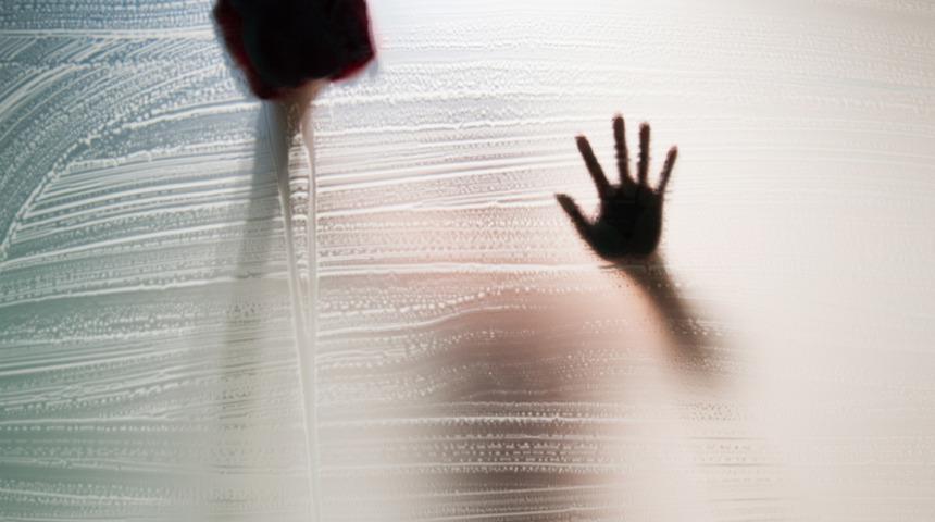 Temizlemek eziyet olmaktan çıkacak! Duşakabinleri pırıl pırıl yapacak en etkili yöntemler