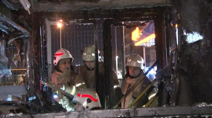 Benzinlik yanına park etmiş! Alev alev yandı