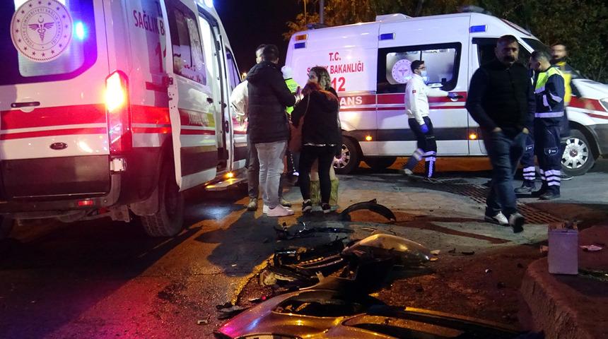 D-100 Karayolu'nda korkutan kaza! Araç hurdaya döndü