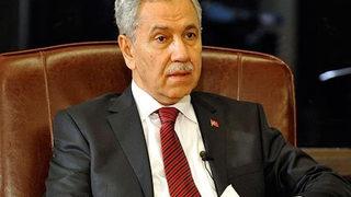 Bülent Arınç'tan zehir zemberek yanıt: Her devrin kalıbına giren omurgasızlardan korkmam