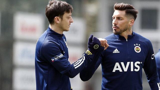 Fenerbahçe'de Jose Sosa için ayrılık kararı!