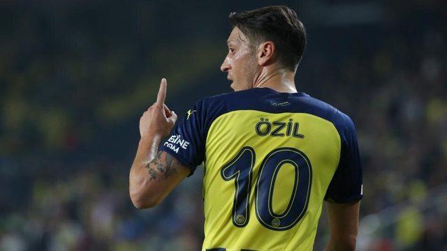 Vitor Pereira'dan Mesut Özil tepkisi