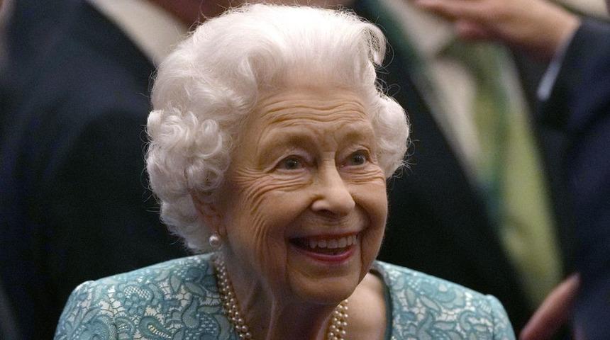 Krali&ccedil;e 2. Elizabeth'in &Ccedil;arşamba gecesini hastanede ge&ccedil;irdiği a&ccedil;ıklandı