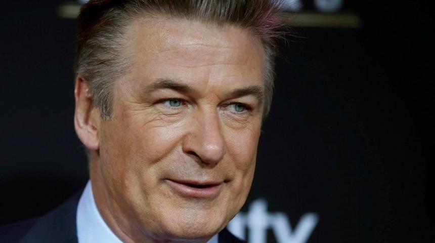 Alec Baldvin film setinde görüntü yönetmeninin ölümüne sebep oldu