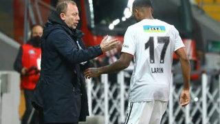 Mağlubiyetlerin faturası Larin'e kesildi! Yollar ayrılıyor