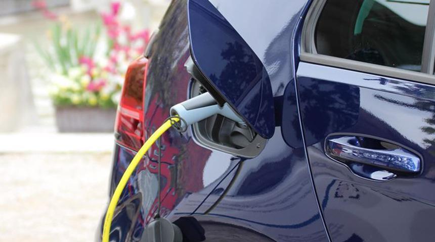 Avrupa'da en çok elektrikli ve hibrit otomobiller satılıyor