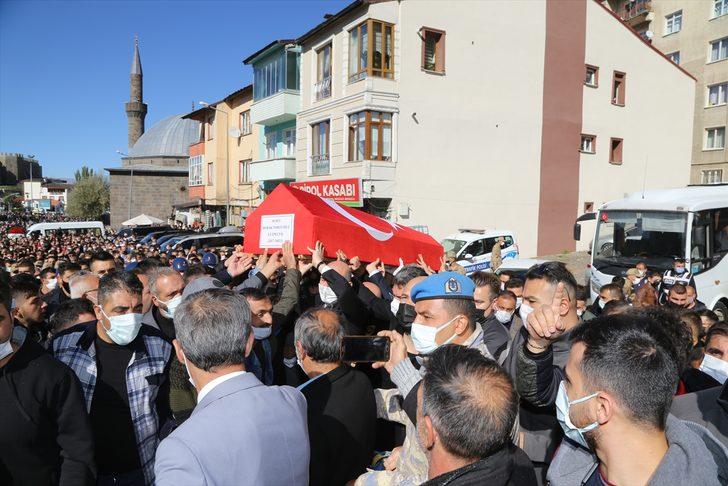 GÜNCELLEME - Eren-7 Operasyonu'nda şehit olan Uzman Çavuş Tortumlu son yolculuğuna uğurlandı G3