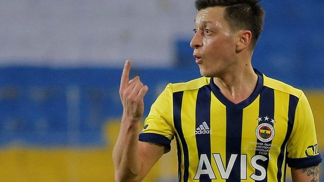 Mesut Özil, Premier Lig'e geri mi dönüyor?