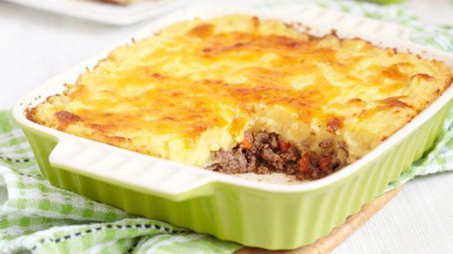 Sadece 10 dakika hazırlanıyor! Lezzetiyle ziyafet etkisi yaratan bir tarif: Patatesli güveç