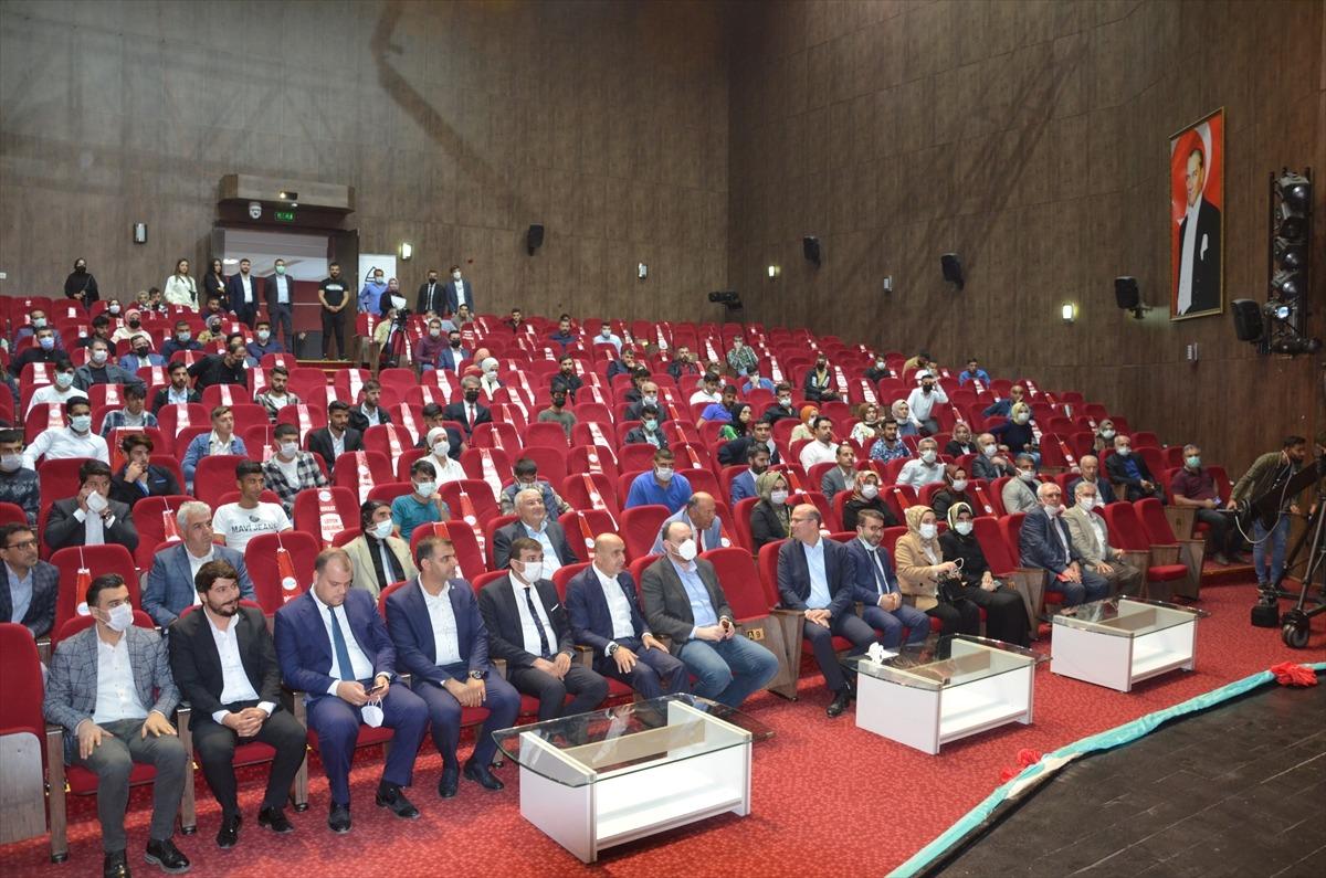 AK Parti Genel Başkan Yardımcısı İleri, Batman'da gen&ccedil;lerle buluştu