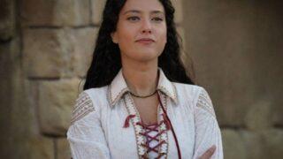 Barbaroslar: Akdeniz’in Kılıcı dizisinin İsabel’i Pelin Akil sosyal medyadan tam not aldı