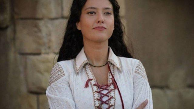 Barbaroslar: Akdeniz’in Kılıcı dizisinin İsabel’i Pelin Akil sosyal medyadan tam not aldı