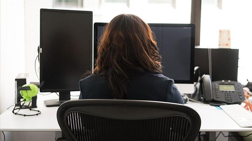 Yanlış oturmalar boyun ağrısına yol açıyor