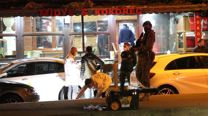 Beyoğlu'nda restoran çıkışı silahlı saldırı! 1'i ağır 5 yaralı