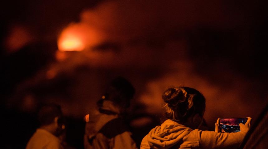 La Palma Adası'nda volkandan çıkan lavlar 33 günde 2 bin 185 binayı kül etti