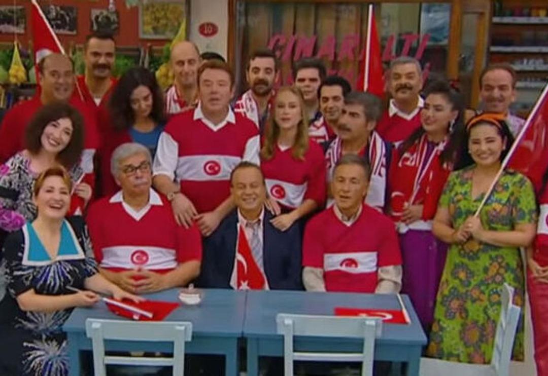 Usta oyuncu Kemal Kuru&ccedil;ay'ın ani &ouml;l&uuml;m&uuml; sanat d&uuml;nyasını yasa boğdu 