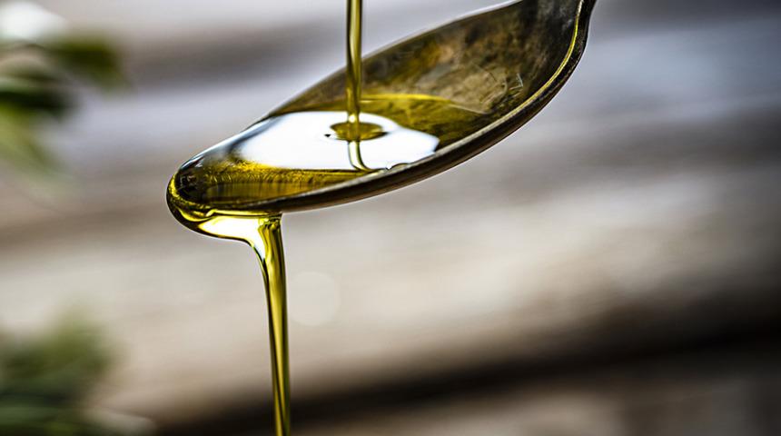 Bilimsel çalışmalarla da kanıtlandı! Günde 3 tatlı kaşığı zeytinyağı meme kanserinden koruyor