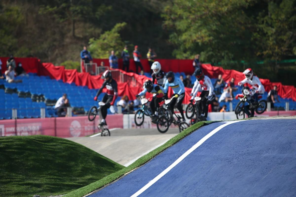 BMX S&uuml;per Kross D&uuml;nya Kupası 5. tur yarışları başladı