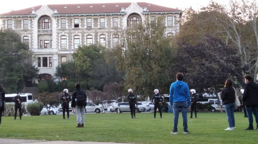 Boğaziçi Üniversitesi'nde gözaltına alınan 45 öğrenciden 42'si serbest bırakıldı