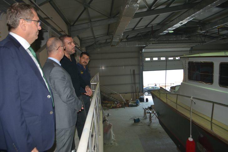 Ayvalık'ta Denizcilik Lisesi atölyesinin ilk eseri "Kontess" tamamlandı G1