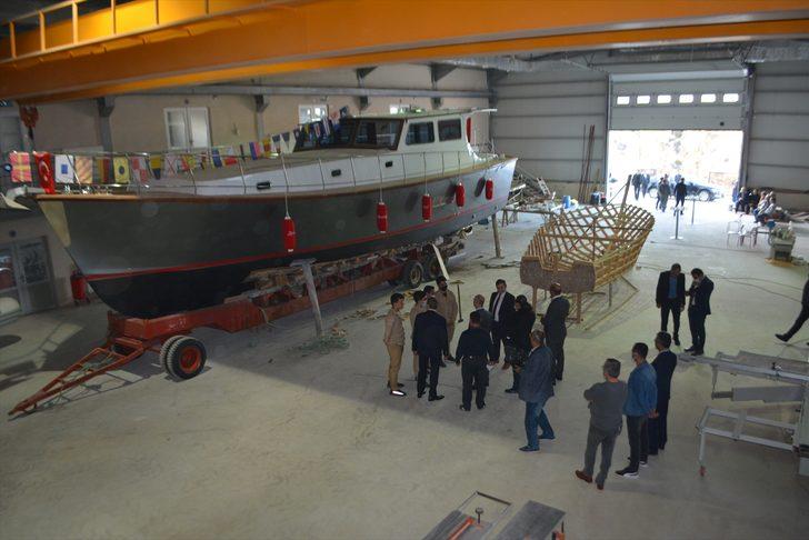 Ayvalık'ta Denizcilik Lisesi atölyesinin ilk eseri "Kontess" tamamlandı G2