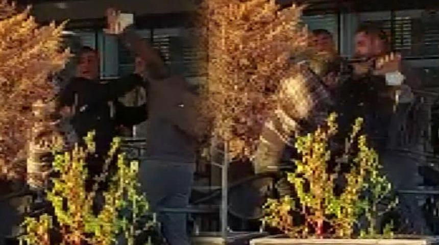 Avcılar'da eşine şiddet uygulayan adama meydan dayağı!