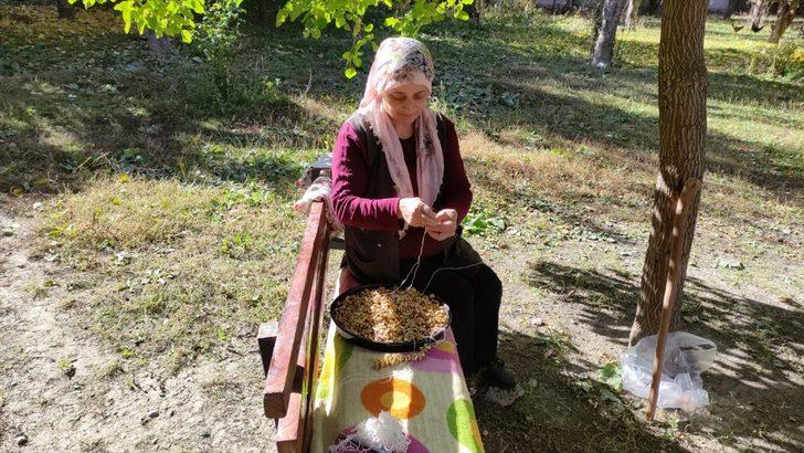 Karslı kadınlar imeceyle ballı köme yapımına başladı G2