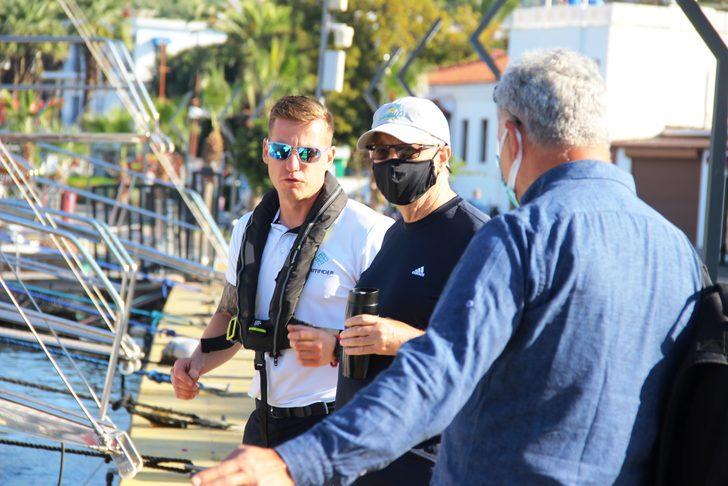 Bill Gates Bodrum'a geldi, tarihi kaleyi karış karış gezdi G1