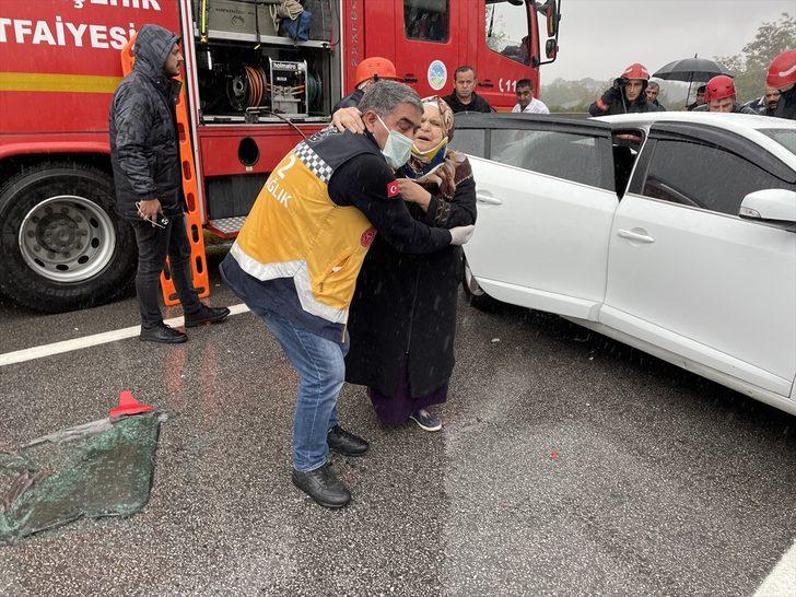 Son Dakika: Sapanca mevkiinde zincirleme trafik kazası! Ankara yönü ulaşıma kapandı G4