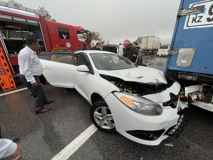 Son Dakika: Sapanca mevkiinde zincirleme trafik kazası! Ankara yönü ulaşıma kapandı G5
