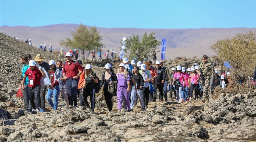 Karacadağ bölgesinde bisiklet turu, lav yolunda doğa yürüyüşü yapıldı