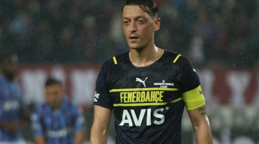 Fenerbahçe'de Mesut Özil kulübede!