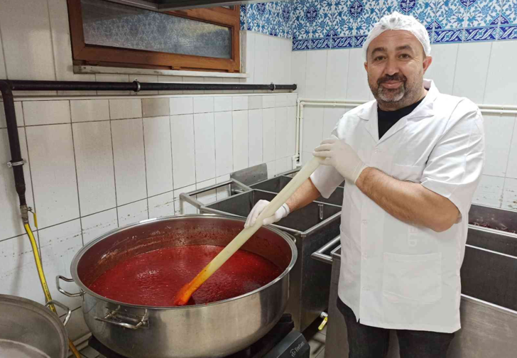 En acı biberlerden en tatlı reçellere yolculuk! Arap turistler akın ediyor
