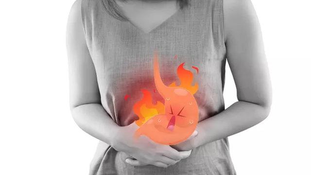 Reflüye ne iyi gelir, evde doğal ve bitkisel yollardan nasıl geçer? Reflüye iyi gelen şeyler nelerdir?