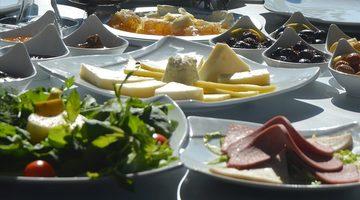 Sahurda en sık yapılan hata! İşte ideal sahur tabağı...