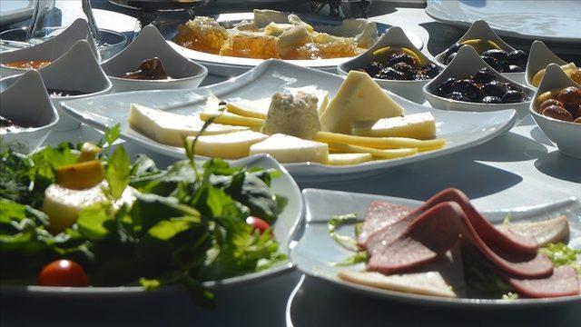 Sahurda en sık yapılan hata! İşte ideal sahur tabağı...