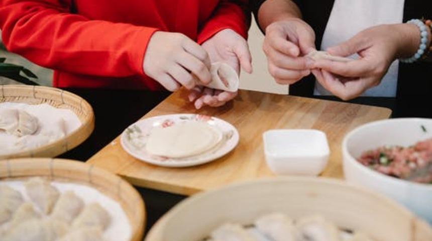 Hamur yoğurmadan mantı tadında tarifler yapmak mümkün! Canı mantı çekenlere harika öneriler